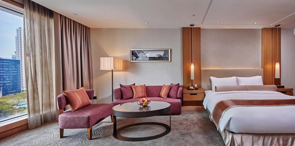 Millennium Hotel Taichung Exterior photo Deluxe Suite